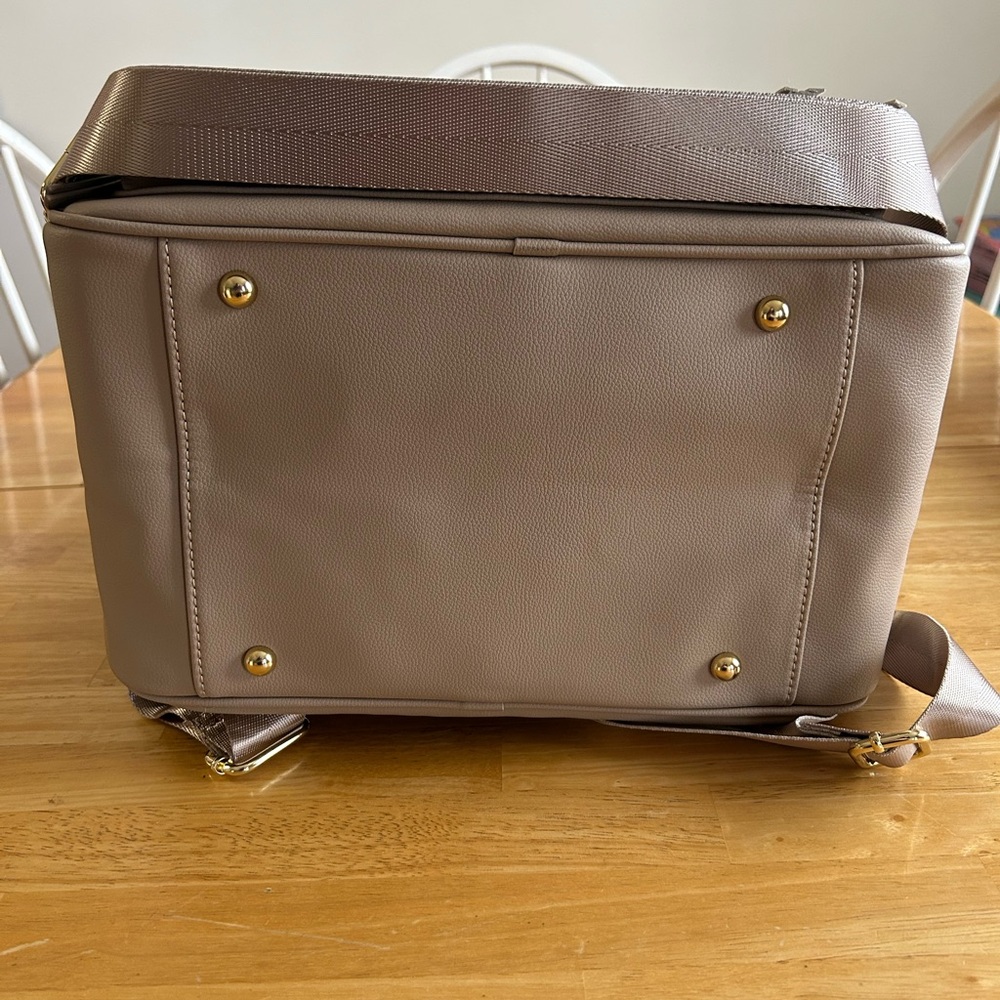 Elkie & Co. Aspen Taupe - Picture 5 of 7